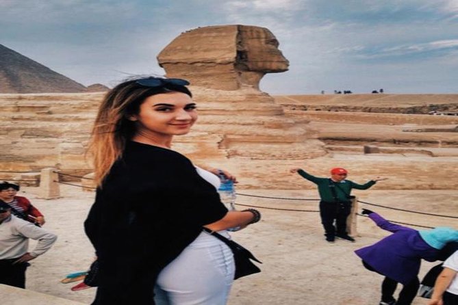 Private Tour Giza pyramids Sphinx Egyptian Museum Khan El-Khalili Camel Ride, - Stop 1: The Great Sphinx first, and why it sets the tone