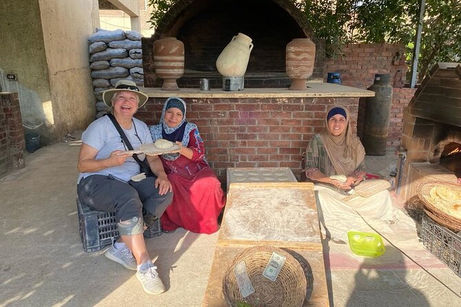 Private Tour Giza Pyramids & Sphinx from Alexandria Port & Hotels - Khan el-Khalili: Trading Lanes After Stone Monuments
