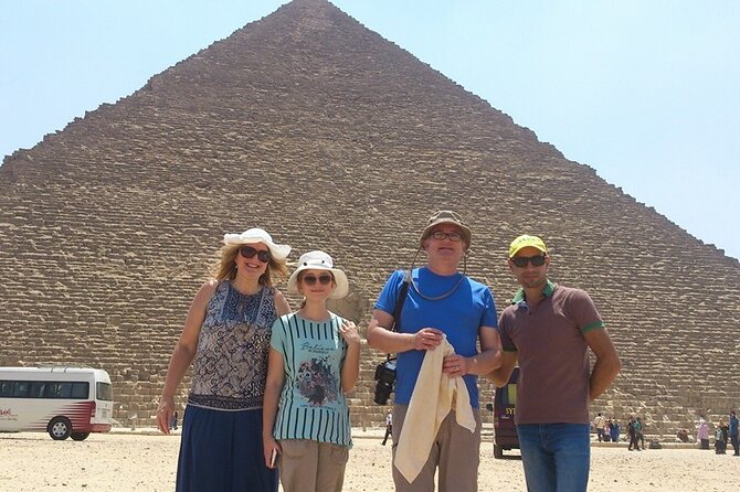 Private Tour of the Pyramids and Egyptian Museum in Giza - Pickup, private comfort, and how the day stays calm