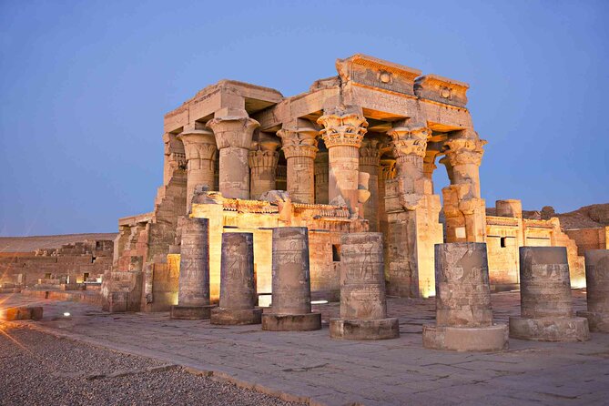 Private Tour to Edfu and Kom Ombo Temples from Aswan with Guide - Edfu’s Temple of Horus: Ptolemaic Ambition in Stone