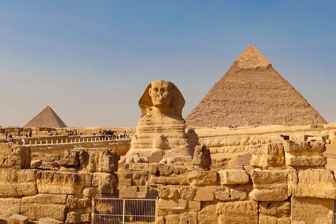 Private Tour to Giza Pyramids and Great Sphinx with Camel Ride - Stop 3: Menkaure’s Pyramid, the smaller pyramids, and the Panorama lead-in