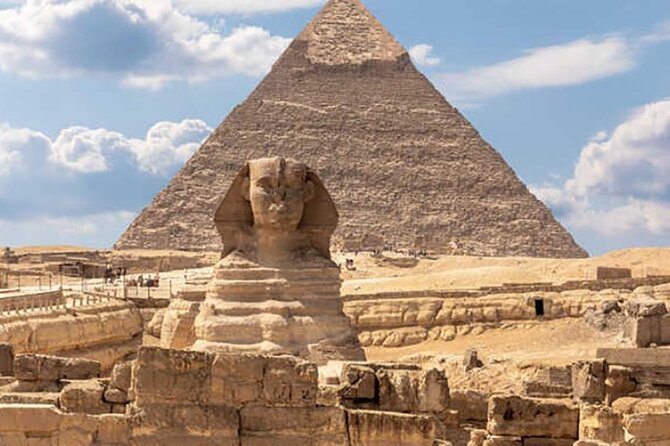 Private Tour to Giza Pyramids and Great Sphinx with Camel Ride - The guide experience: what “private Egyptologist” should feel like