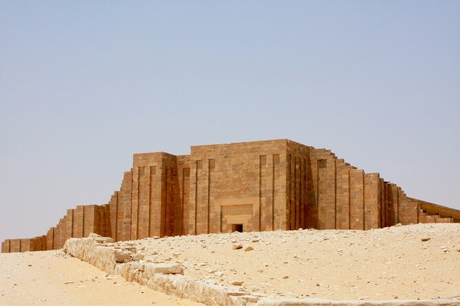 Private Tour to Giza Pyramids and Great Sphinx with Camel Ride - Stop 1: Inside the Great Pyramid of Giza (and what to notice)