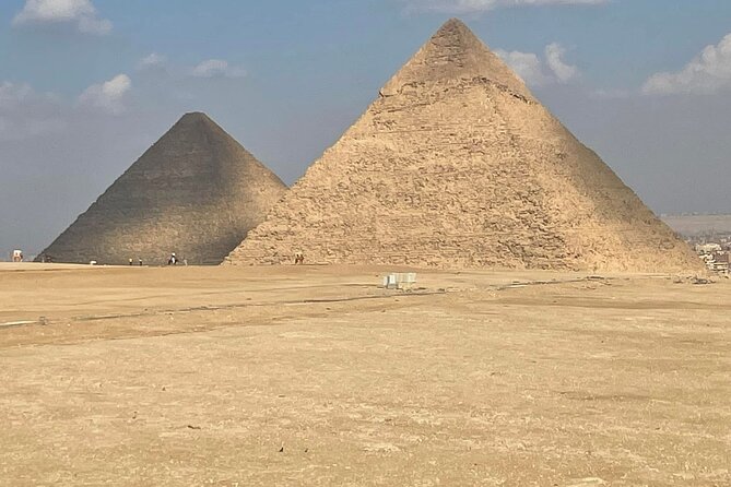 Private Tour to Giza Pyramids, Sphinx & Camel Ride at Sunrise - The pyramid walk: Khufu, Khafre, Menkaure with an Egyptologist