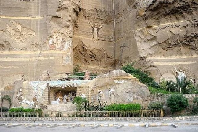 Private Tour to Old Coptic Cairo & the Cave Church of St. Simon. - Getting There at 9:00 AM: Pickup, Ride, and the Reality of Zabbaleen