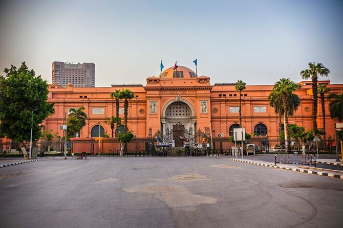 Private Tour to Pyramids, Egyptian Museum & Khan El Khalili - Egyptian Museum: From Crumbling Mummies to King Tut’s Treasures