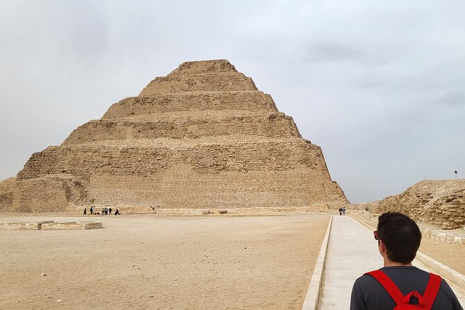 Private Tour to Pyramids of Giza ,Sakkara and Memphis with Lunch. - Giza Plateau: Cheops, Chephren, Mykerinus plus the Great Sphinx and Valley Temple