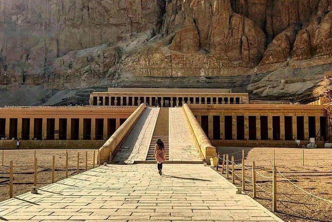 Private Tour to the West Bank of Luxor - Colossi of Memnon: giant statues, sunrise sound, and an ancient temple entrance