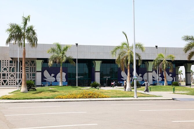 Private Transfer From/To Luxor International Airport - East Bank Included, West Bank Costs Extra ($5 per Person)