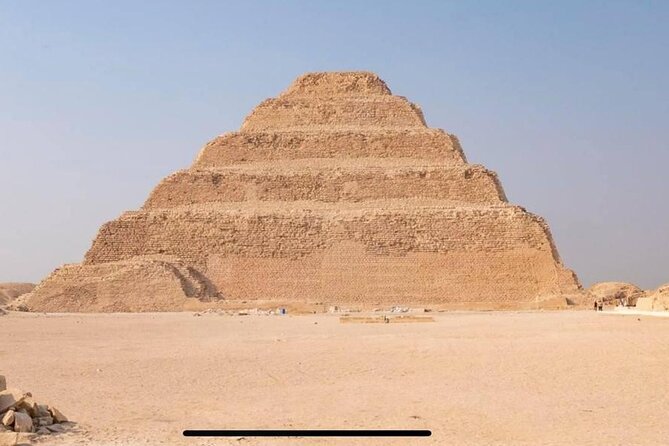 Private trip to Giza pyramids Sakkara Memphis & shopping - Comfort and photo help: the real difference with a private guide