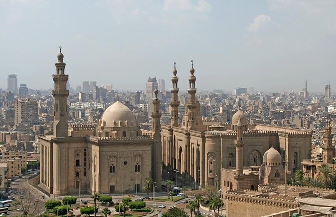 Private Walking Tour to Khan el-Khalili and Madrassa of Sultan Hassan - Start at Bab al Futuh: the Old City gate with boiling-oil history