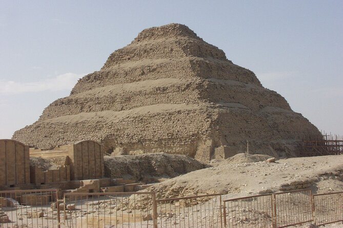 Pyramids of Giza and National Museum Private Day Tour - Pyramids of Giza: Getting Close to Khufu, Khafre, and Menkaure