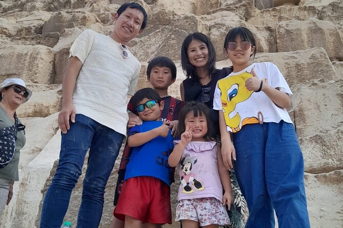 Pyramids of Giza , Memphis , Saqqara , Lunch Guided Private Trip - Lunch at a Local Restaurant: Vegan and Vegetarian Options Included