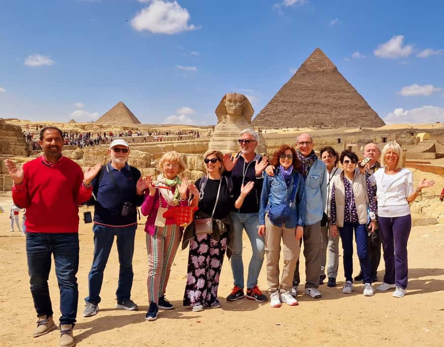 Pyramids, Sakkara & Memphis Private Tour with Lunch - Lunch and comfort: what’s actually in the package