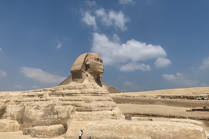Pyramids tour to Giza, Sakkara and Dahshur - How the guide turns stone into a timeline