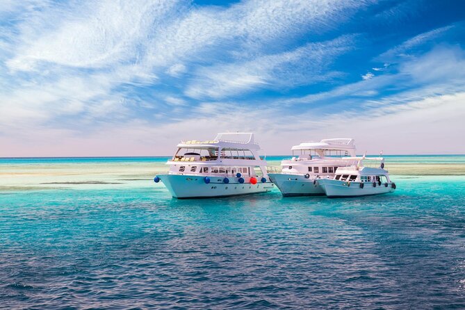 Ras Mohamed Boat Trip & White Island - The boat, the onboard comfort, and why lunch matters