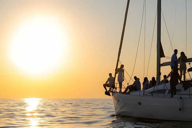 Ras Mohamed, White Island Trip, Two Stops Diving -Sharm El Sheikh - Group Size and Pace: A Small Boat Rhythm vs. a Long Wait