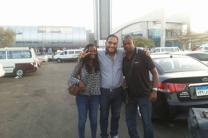 Round-Trip Airport Transfer in Cairo or Giza - The car and comfort details that add up