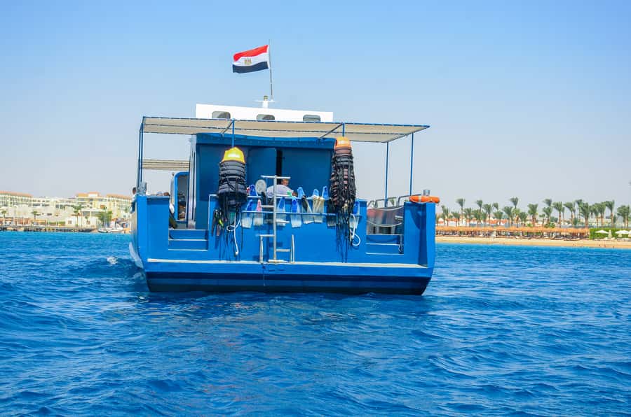 Safaga/Makadi Bay: Panorama Submarine with Snorkeling Tour - The Underwater Cruise: What 5 Meters Down Feels Like