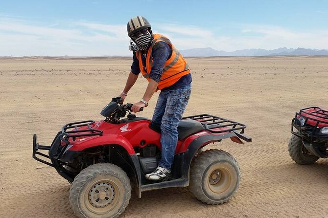 Safari quad, jeep, camel ride, show and dinner Hurghada - The jeep dash through the desert and the sunset payoff