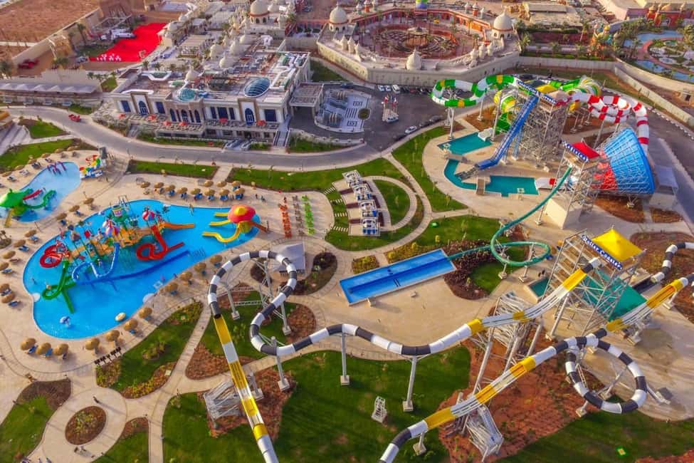 Sharm El-Sheikh: Albatros Aqua Park with Lunch & Transfers - Arriving at Albatros Aqua Park: Slides, Pools, and Pace Control