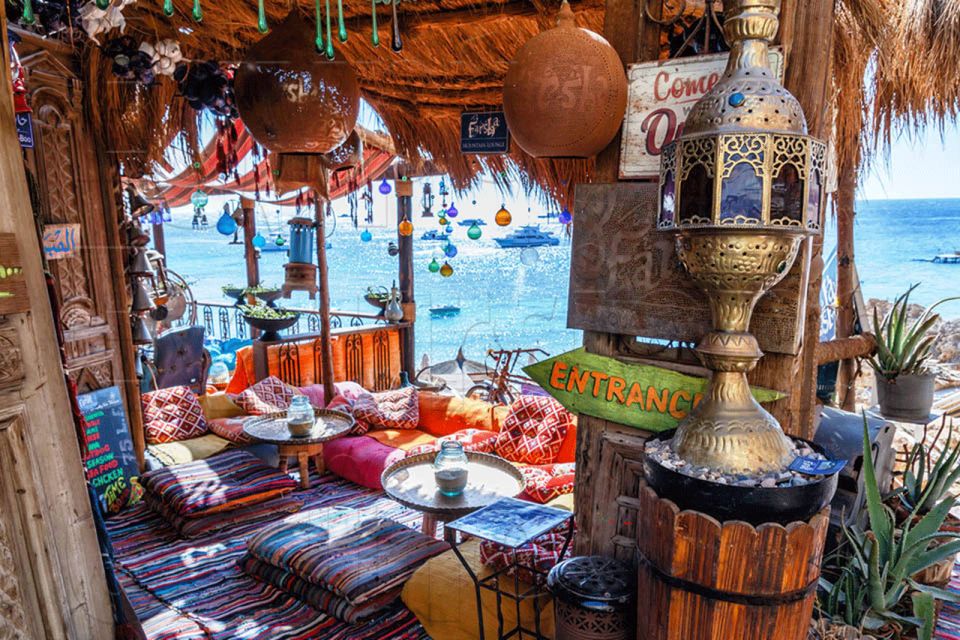 Sharm El-Sheikh: Cafe & restaurant - Farsha or New Panorama - Who should choose Farsha Cafe after 4:00 PM?