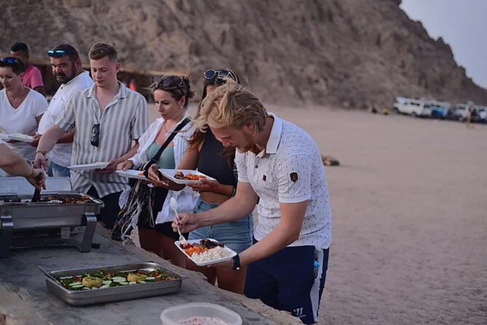 Sharm El-Sheikh: Camel Riding, Stargazing, BBQ Dinner & Show - BBQ dinner in Bedouin tents (and what’s actually included)