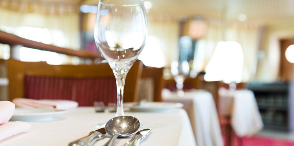 Sharm El Sheikh: Dinner Cruise W/ Optional Private Transfer - The Party vs. the Peaceful Cruise: How the Dancing Feels