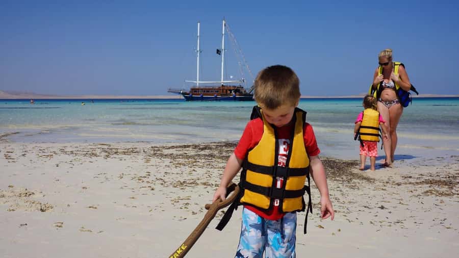 Sharm el-Sheikh: Premium Ras Mohammed & White Island Cruise - Snorkeling with a real guide at Ras Mohammed reefs