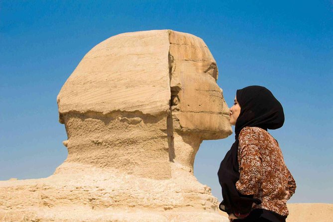 Sightseeing Day Tour to Pyramids, Egyptian Museum and Bazaar from Giza or Cairo - Egyptian Museum: Tutankhamun Time Is Worth the Seat Time