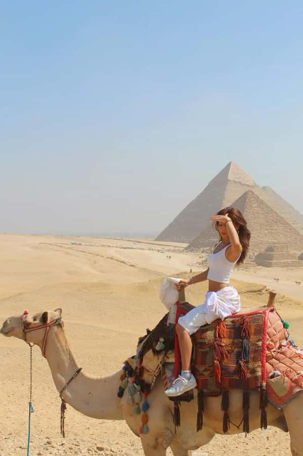 Skip-the-Line Tour To Pyramids Of Giza & Sphinx - Guide experience: what to expect from the person behind the wheel