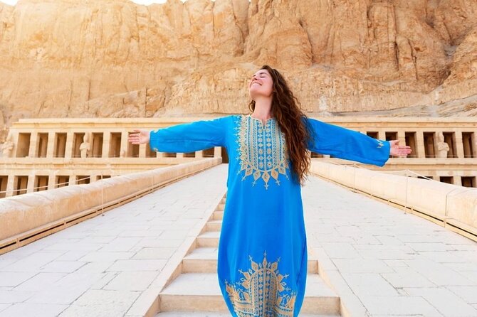 Small group Hurghada to Luxor, Valley of the Kings by Van - Optional Nile Motor Boat: A Quick Crossing With a View