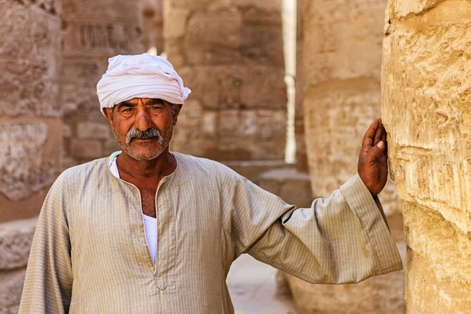 Small group Hurghada to Luxor, Valley of the Kings by Van - Valley of the Kings: Tomb Interiors, Hieroglyphs, and Heat Management