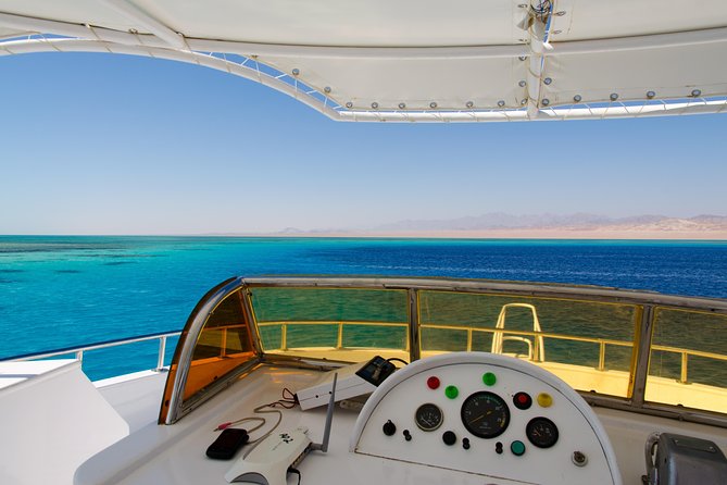 Sorkeling Trip to the White Island & Ras Mohammed - The boat experience: clean ships, not-too-crowded vibes, and a few real complaints