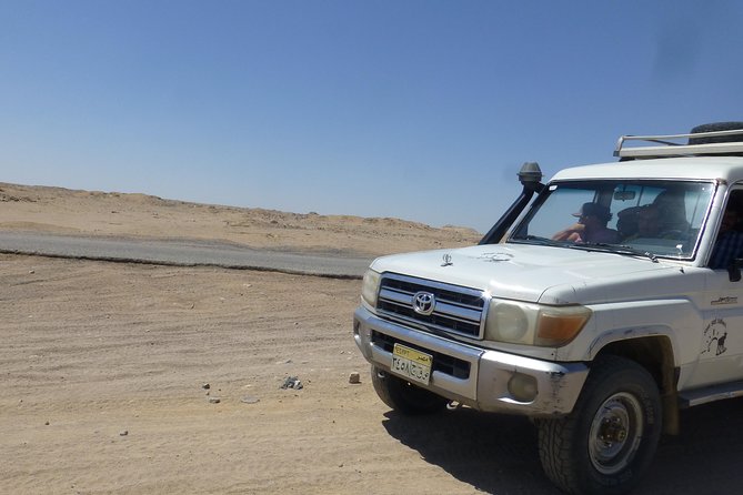Stargazing Excursion In Hurghada with Jeep 4WD and BBQ - Entering The Desert: Mirages, Red Sea Views, and 4WD Comfort