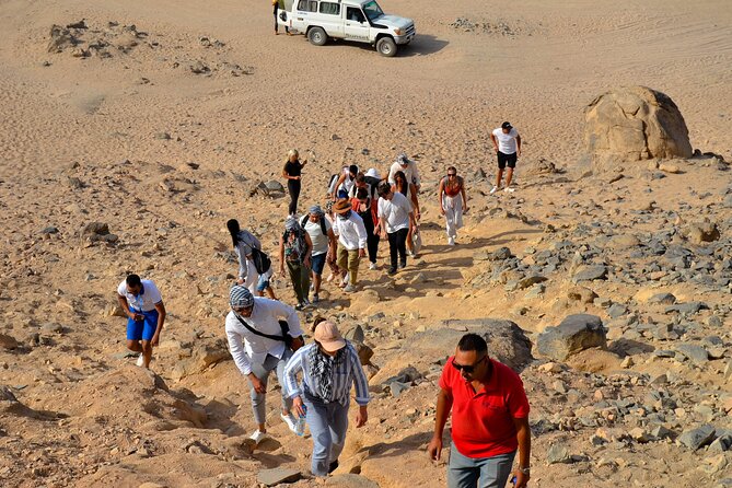 Stargazing Safari Adventure by Jeep with Bedouin Dinner-Hurghada - Dinner by the Fire: What’s on the Buffet and How the Evening Flows