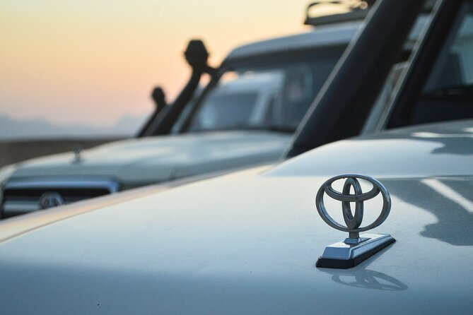 Sunset Safari trip by Jeep - Buffet Dinner at an Arabic-Designed Hut