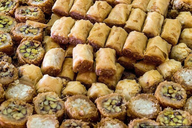 Taste the Flavors of Egypt with Local Cairo Food Tour - The Koshary Connection and Why Waiting Can Be Worth It