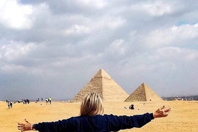 The best private inclusive half day tour at Giza pyramids . - Sphinx and pyramid panoramas with an Egyptologist in the driver’s seat