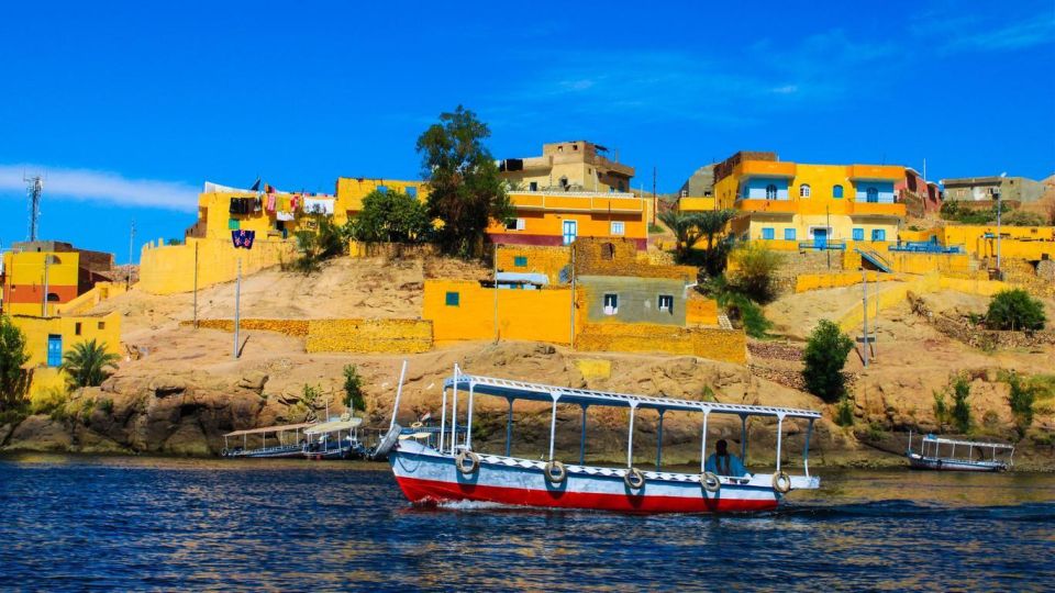 The Nile: Felucca Ride with Meal and Transfers - Private guide energy: what you can learn (and what you can skip)