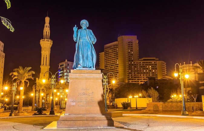 The Old Egyptian Museum in Cairo ( At Tahrir Square ) . - Inside the Old Egyptian Museum at Tahrir Square