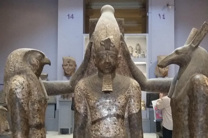 The Old Egyptian Museum in Cairo ( At Tahrir Square ) . - How a good guide changes the museum experience
