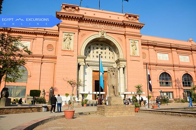The pyramids & Museum day tour - Pyramids of Giza: Pyramids, Great Sphinx, Valley Temple, and Tombs of Ido and Kar