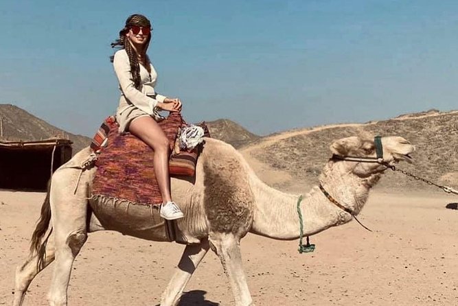 The Super Desert Safari Jeep Tour from Hurghada - Dinner buffet and the evening show: Tanoura and fire tricks