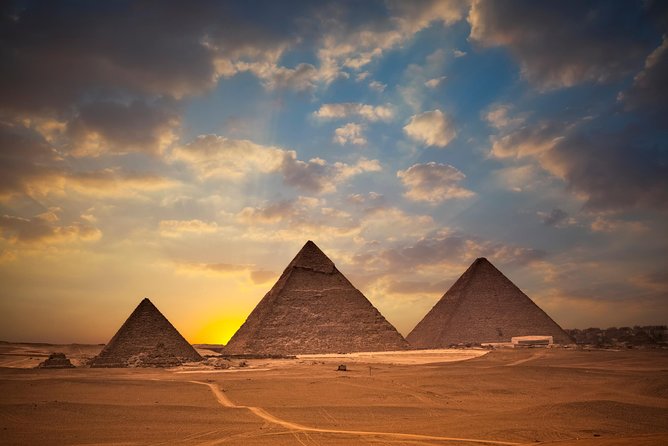 Top Day Tour To Giza Pyramids & Memphis City & Sakkara Pyramid - A private Giza–Saqqara–Memphis day with a clear game plan