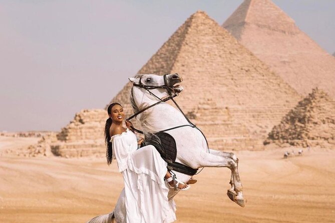 Tour to ancient Egyptian History The Pyramids of Giza,Egyptian Museum - Egyptian Museum: Mummies and Royal Treasures With a Real Guide