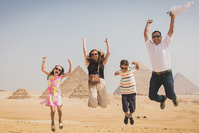 Tour to Giza Pyramids and Sphinx - Private tour, real questions: what changes vs. a group bus