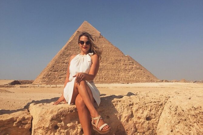 Tour to great pyramids of Giza, Sphinx & shopping tour with lunch - Traditional lunch: the easy win inside a short tour