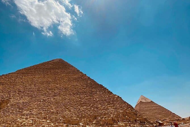 Tour to Pyramids and The Egyptian Museum - Lunch in Giza: why the break is part of the value
