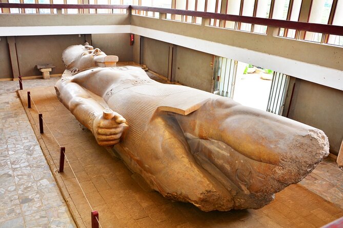 Tour to pyramids of Giza, Memphis and Saqqara - Giza pyramids: Great Khufu, Khafre, Menkaure, and the Sphinx moments